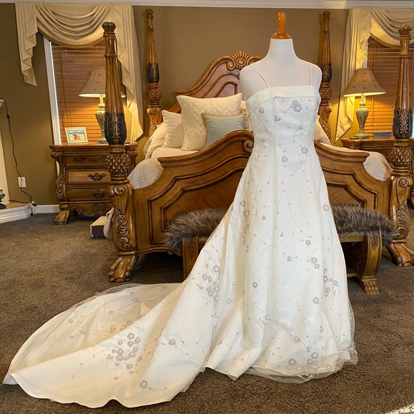 Jovani Dresses & Skirts - Jovani Ivory Wedding Dress with Beading Size 10